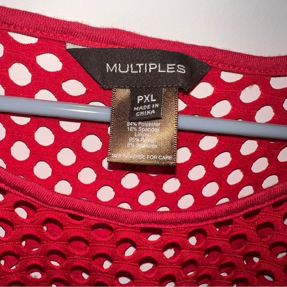 ๐4 for 25๐ Multiples | Red Tank and Shawl Combo - Picture 3 of 3